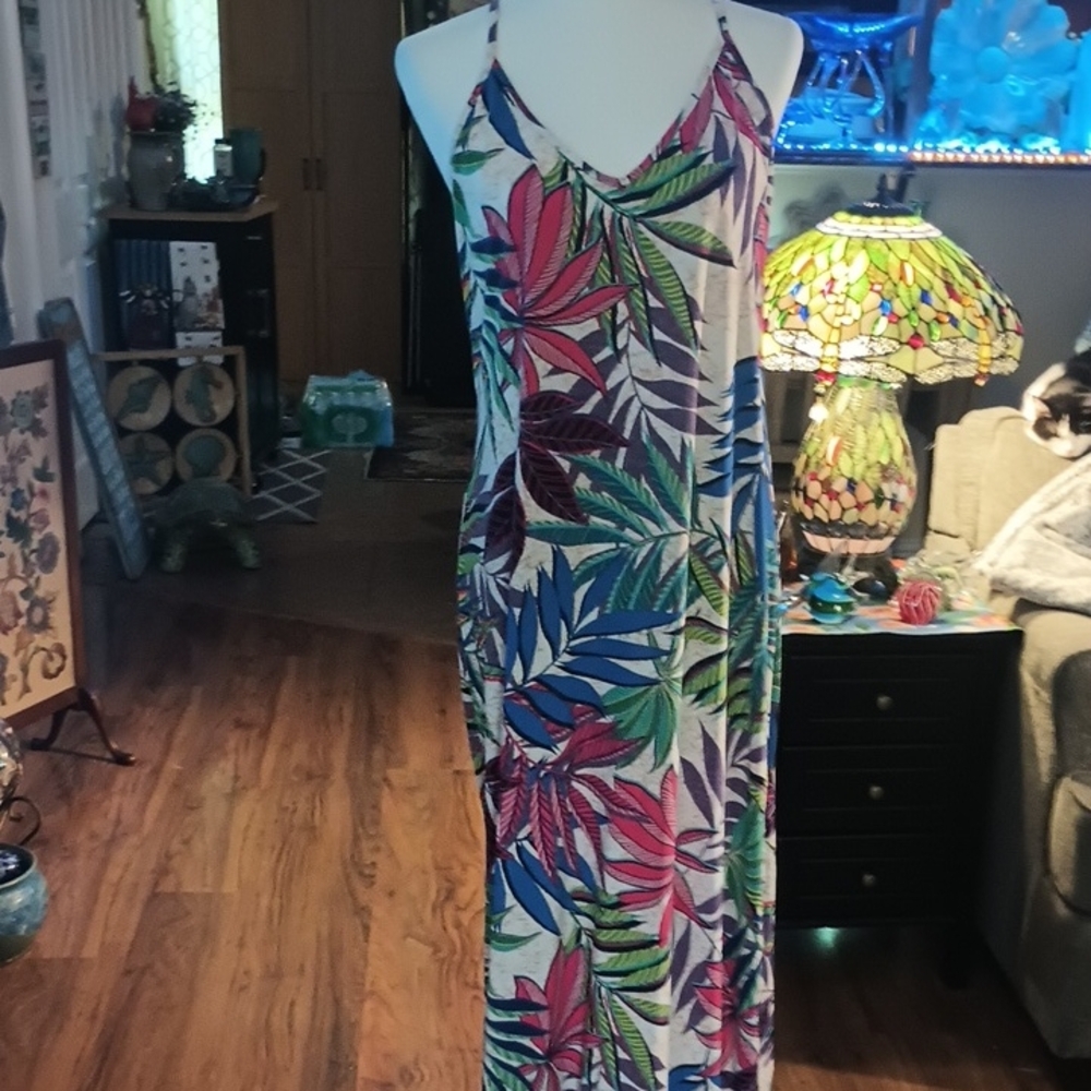 Tropical Print Maxi Dress Size 1X But I Wear A L And It Fits Me (Quality Fabric)